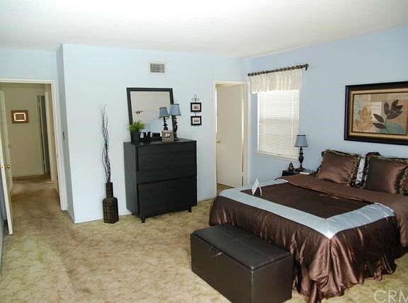 3rd image of 10426 Woodstead Ave