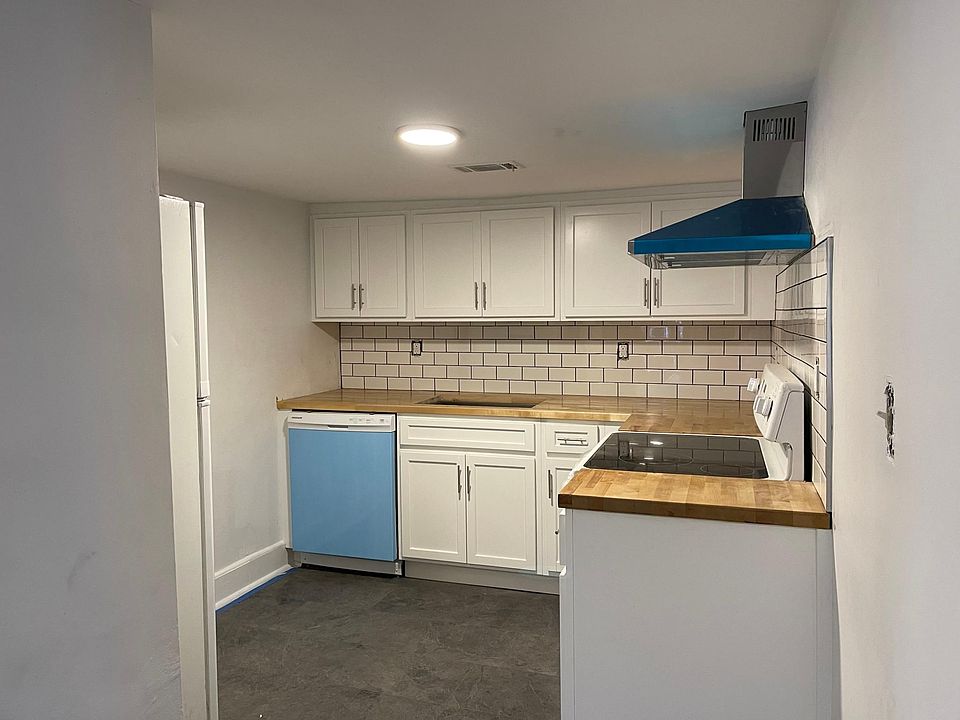 1st image of 2303 Lucas Tpke APT 1
