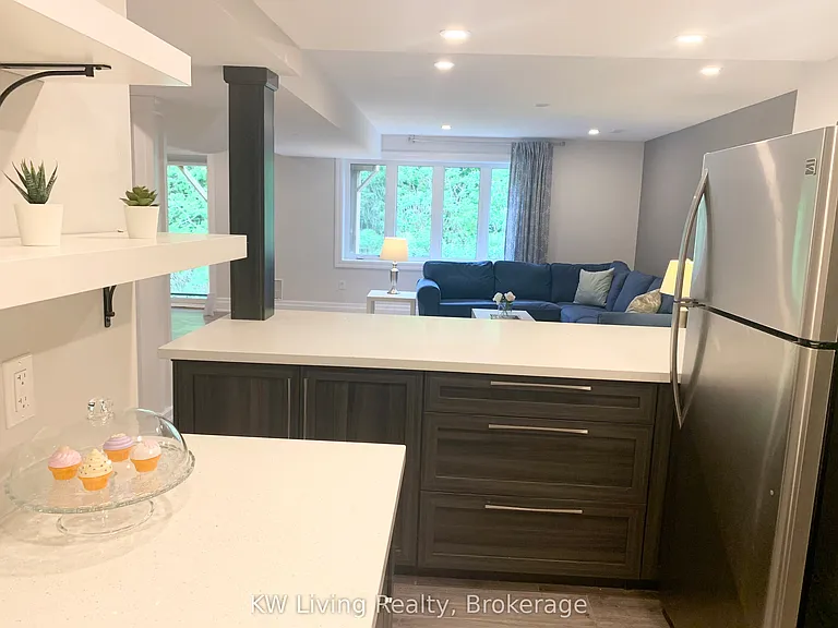 162 Art West Ave #LOWER — Photo 12