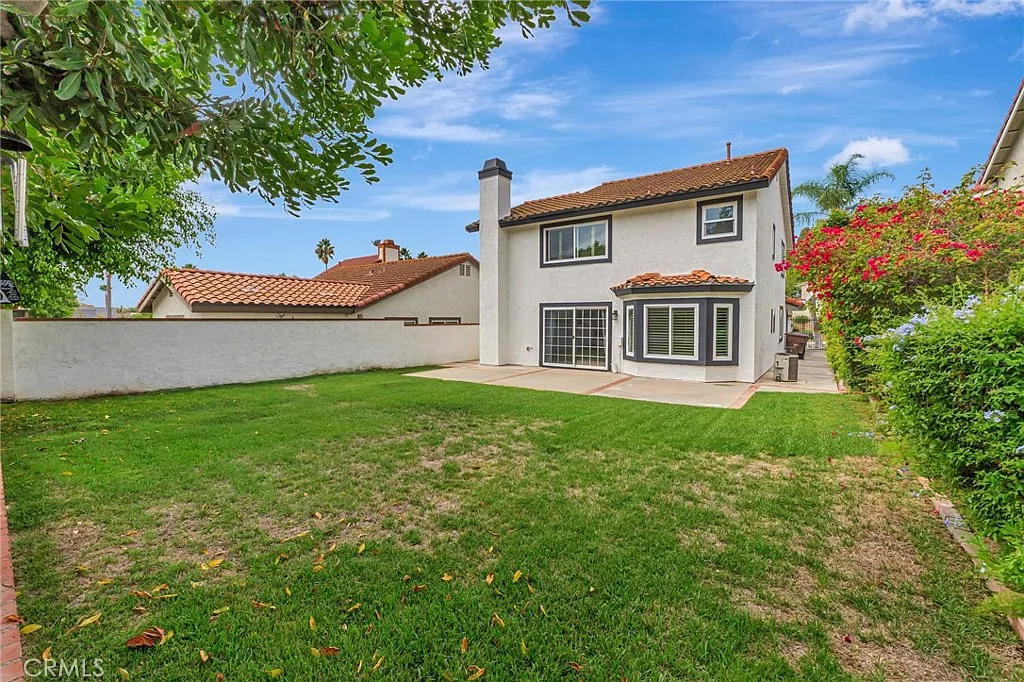 4 bed, 1906 sqft, $4,600 — Photo 4