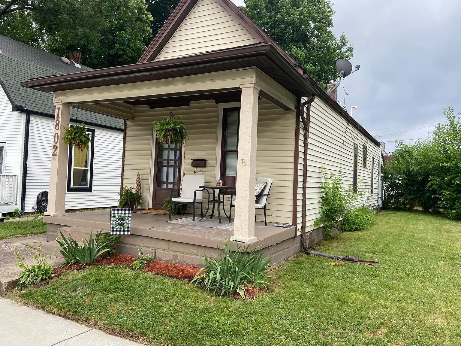 1802 E Elm St — Photo 1