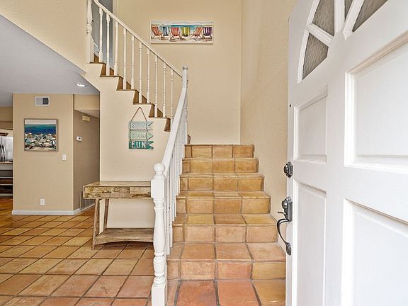 3rd image of 4850 Amalfi Way