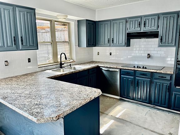 5th image of 3205 E Park Blvd