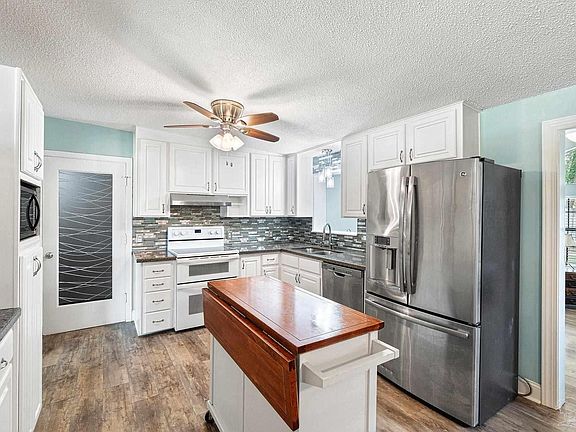 4th image of 3710 Tom Lane Dr