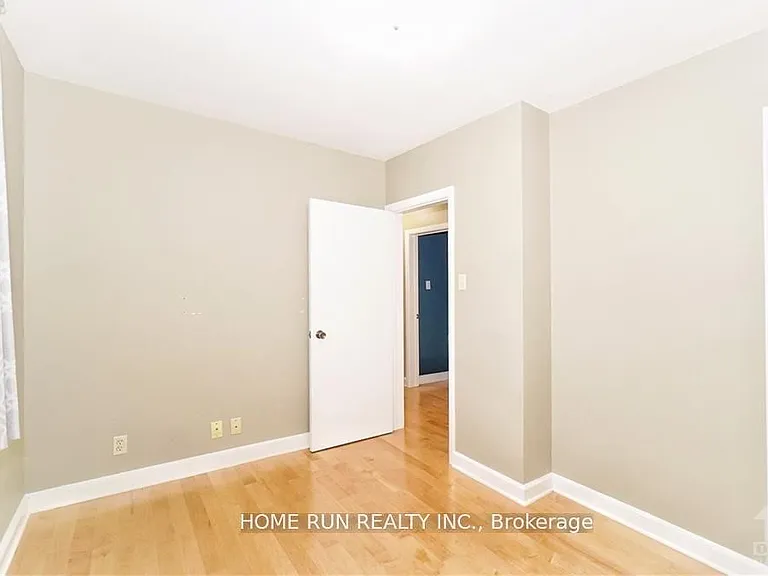 39 Epworth Ave — Photo 13