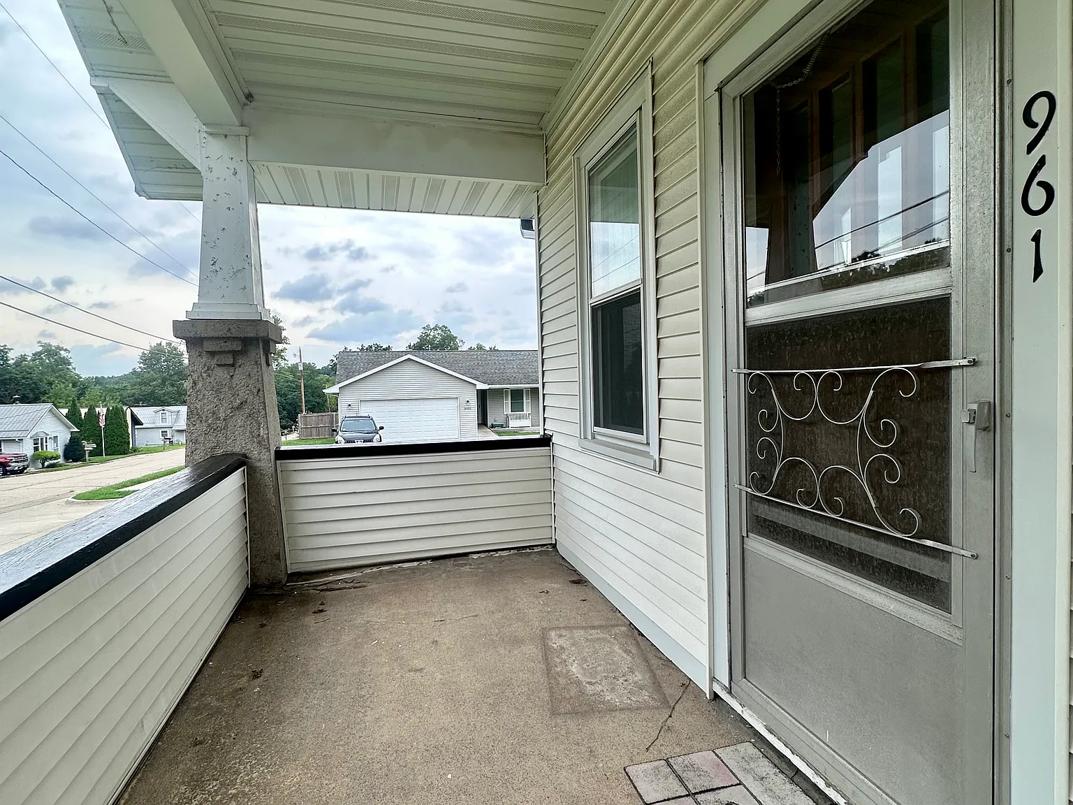 2 bed, 820 sqft, $1,595 — Photo 3