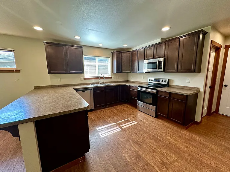 5831 Pioneer Ridge Pl — Photo 7