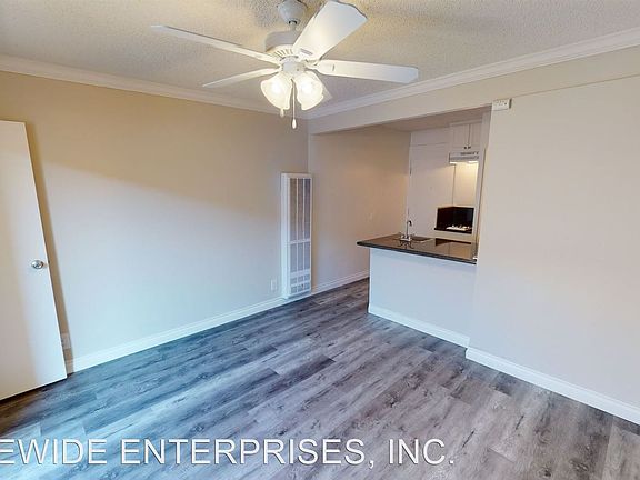 5th image of 861 Bringham Ave #23