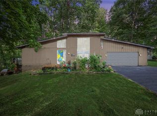 1495 W Choctaw Dr, London, OH 43140