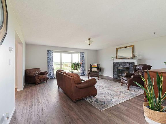 2nd image of 46447 Range Road 3252