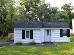 90 Seneca St, Cumberland, RI 02864