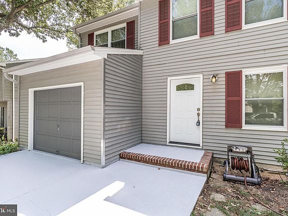 2nd image of 533 Loughton Ln
