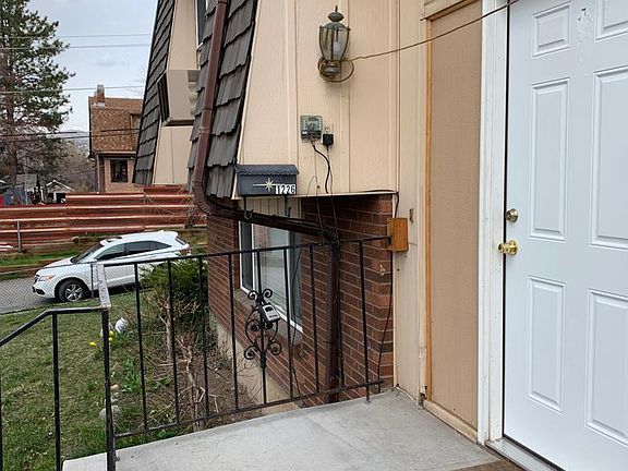3rd image of 1226 E Wood Ave