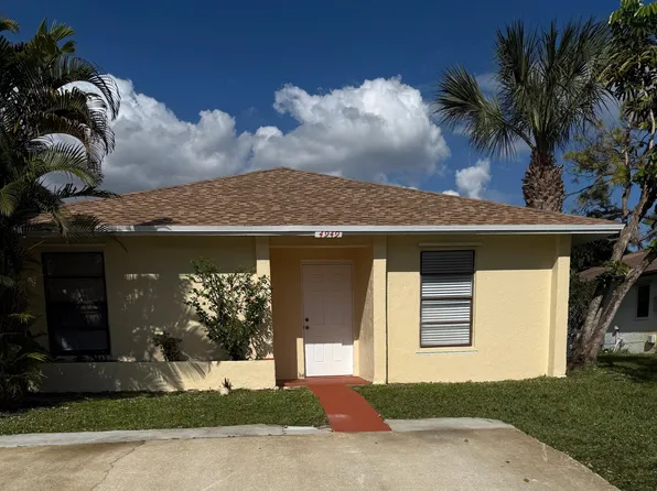 4949 Regina Court, West Palm Beach, FL 33415