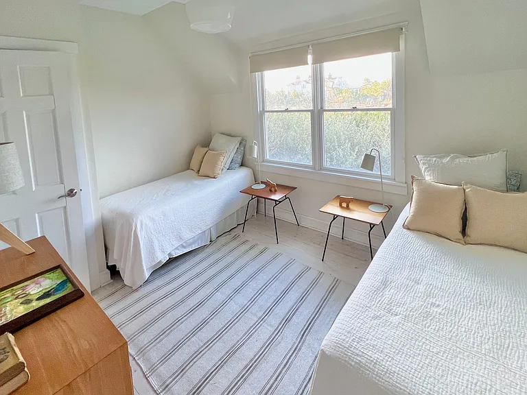 162 Dune Rd — Photo 16