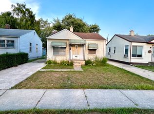 22446 Sharrow Ave, Warren, MI 48089