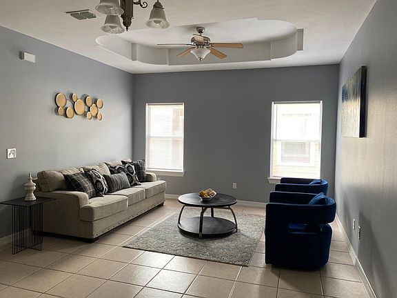 4th image of 2900 N Texas Blvd #4838a2a7c