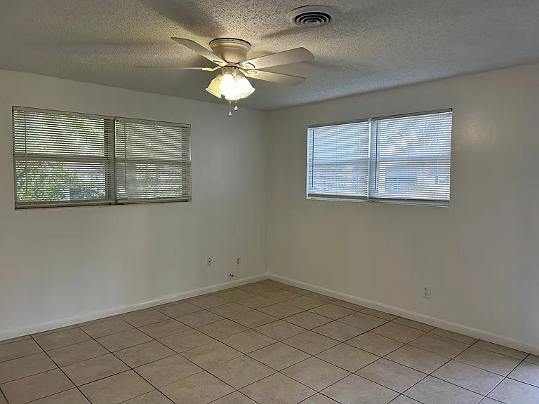 3914 Rodby Dr — Photo 7