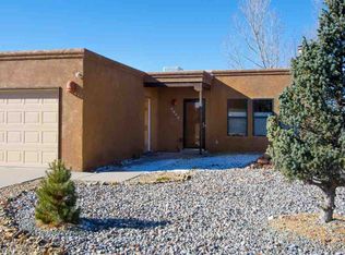 4200 Roadrunner Ln, Santa Fe, NM 87507