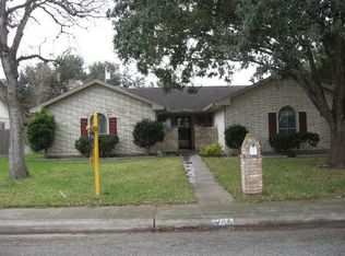 1704 Lincoln St, Alice, TX 78332