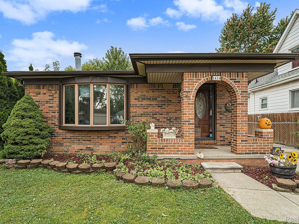 1st image of 1416 Stewart Ave