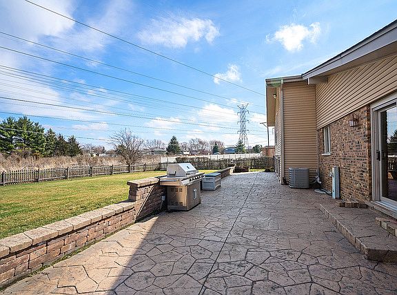 5th image of 14023 S Sea Biscuit Ct