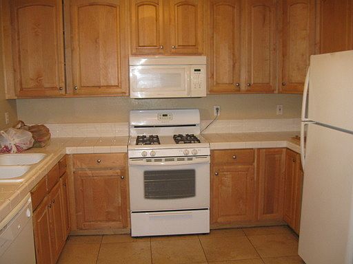 5th image of 1915 E Grand Ave Unit 8