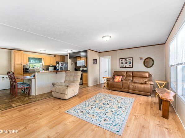 344 Johnson Farm Rd, Maynardville, TN 37807