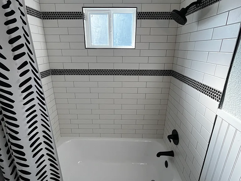 411 Marietta St — Photo 15