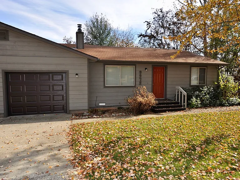 9972 N Hillview Dr — Photo 3