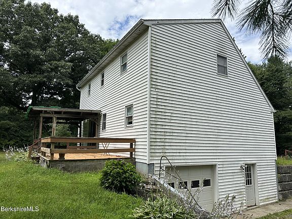 2nd image of 35 Oak Leaf Dr