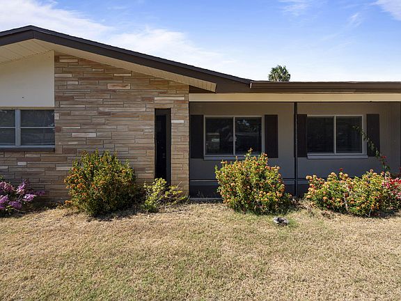 2nd image of 1325 Royal Birkdale Cir