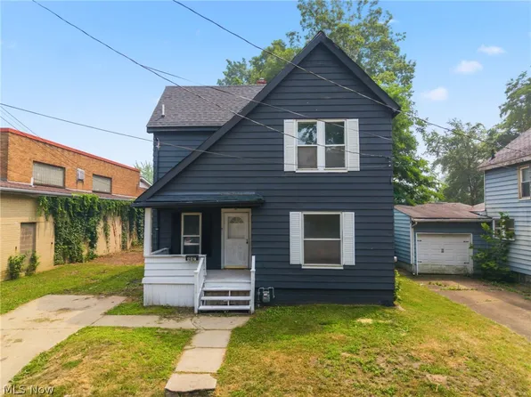 497 Madison St, Conneaut, OH 44030