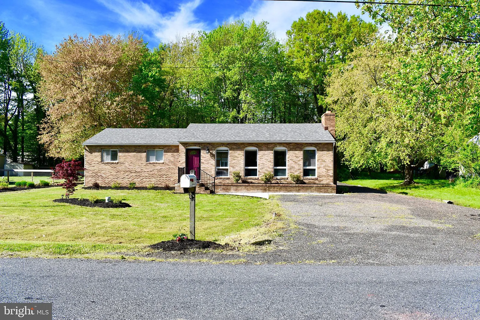114 Chesapeake Estates Dr photo 1