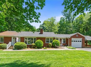 6241 Stanleyville Dr, Rural Hall, NC 27045