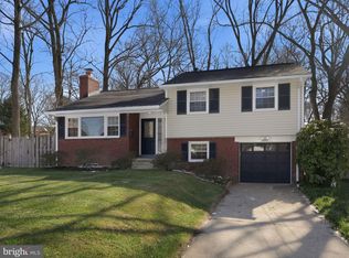 3015 Crane Dr, Falls Church, VA 22042