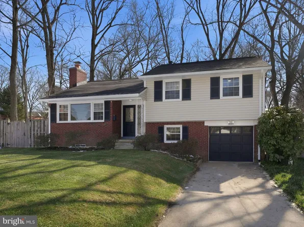 3015 Crane Dr, Falls Church, VA 22042
