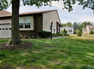 8A Berkshire Dr, Monroe, NJ 08831