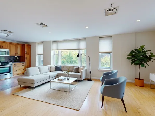 230 College Street #7, Burlington, VT 05401