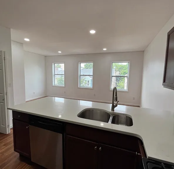 113 Morris St #3 — Photo 6