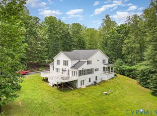 160 Walnut Ridge Dr, Stafford, VA 22556