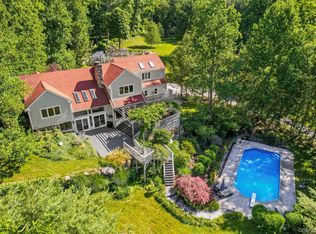 36 Chardavoyne Road, Warwick, NY 10990