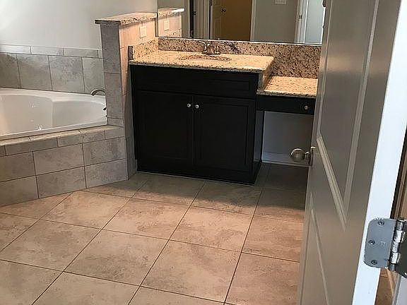 3rd image of 131 N Starling Dr