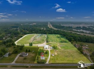 187 E Newburg Rd, Carleton, MI 48117