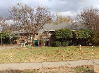 4113 Scott Dr, Rowlett, TX 75088