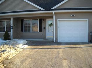 4 Daniel Dr, North Oxford, MA 01537