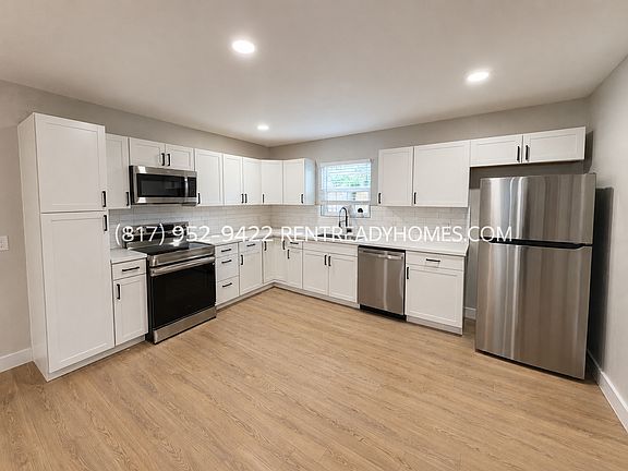 5th image of 4919 Dickens Rd
