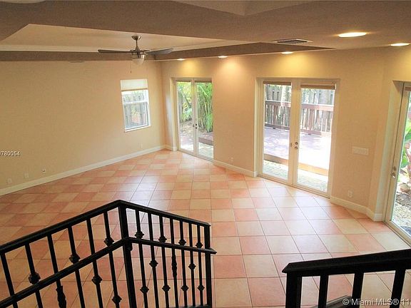 3rd image of 535 NE 16th Ave #0
