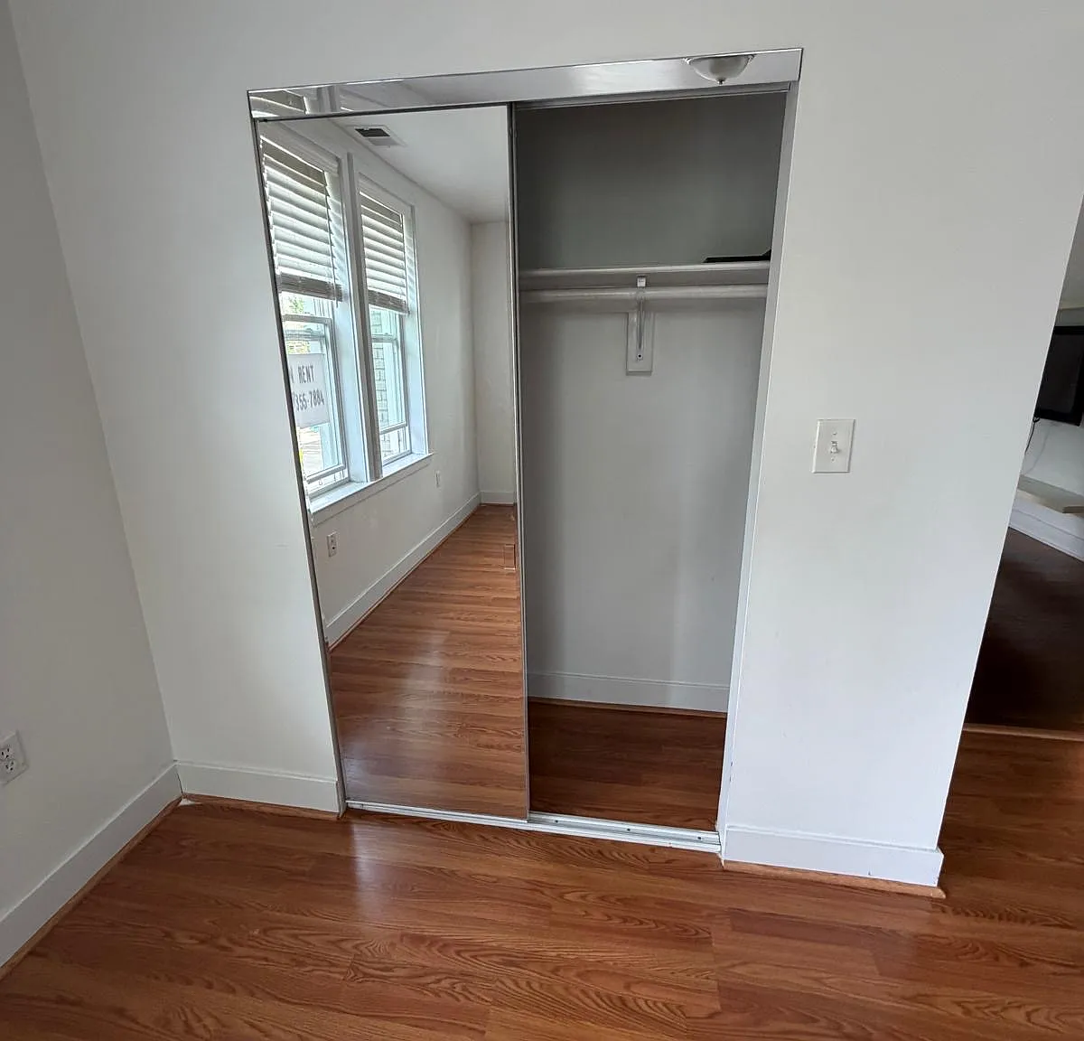 2 bed, 650 sqft, $2,300 — Photo 3