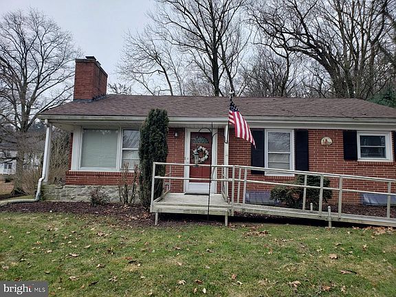 2nd image of 2584 Spring Valley Rd